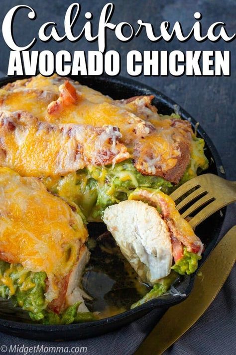 California Chicken. Chicken seasoned with Salt and pepper, cooked in a skillet then topped with fresh tomatoes, homemade guacamole, bacon and cheese. Macro Dinner, Avocado Chicken Recipes, Bread Diet, Chicken With Avocado, Lettuce Wrapped Burger, Guacamole Chicken, California Chicken, Avocado Chicken, Meat Diet