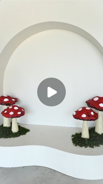 How To Make Big Mushrooms Decor, Cardboard Mushroom House, Foam Mushrooms Diy, Giant Mushrooms Diy, Mushroom Living Room, Diy Mushroom Decor, Diy Mushroom, Enchanted Forest Birthday, Post Prom