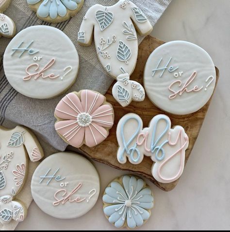 Gender Reveal Dessert, Gender Reveal Baby Shower Themes, Twin Gender Reveal, Gender Reveal Cookies, Classy Baby Shower, Pastel Baby Shower, Idee Babyshower, Gender Reveal Themes, Cookies Theme