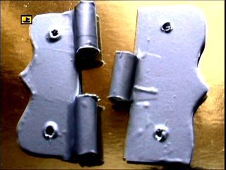 Simple Door Hinges: 3 Steps How To Make Paper Hinges, Miniature Door Hinges Diy, Diy Dollhouse Door Hinges, Cardboard Hinges Diy, Cardboard Hinge, Door Handle Diy, Cardboard Furniture Design, Hinges Diy, Types Of Hinges