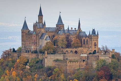 Hohenzollern Castle, Gothic Revival Architecture, Chateau Medieval, Castle Mansion, Neuschwanstein Castle, Castle House, Fantasy Castle, Loire Valley, Medieval Castle