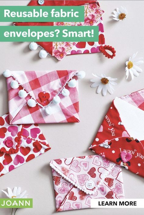 This craft answers the dilemma of adding a treat to your valentine. Don't worry about tape, these cute reusable fabric envelopes are perfect for cards plus candy. Cotton Fabric Projects, Fabric Envelopes, Valentine Fabric, Valentines Envelopes, Fabric Envelope, Diy Valentines Decorations, Viking Sewing, Valentine Projects, Valentines Ideas