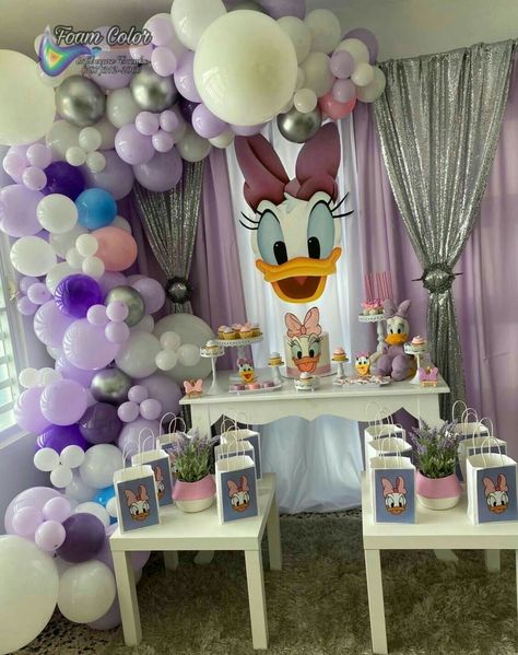 Daisy Duck Birthday Party Ideas, Daisy Duck Birthday Party, Daisy Duck Birthday, Daisy Duck Party, Duck Birthday Party, Minnie Mouse Birthday Decorations, Duck Party, Twin Birthday Parties