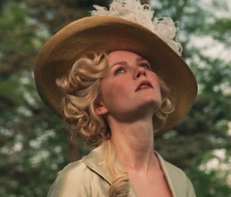 Marie Antoinette Movie, Marie Antoinette 2006, Royal Core, Septième Art, Royal Aesthetic, Victorian Lady, Sofia Coppola, Kirsten Dunst, Princess Aesthetic