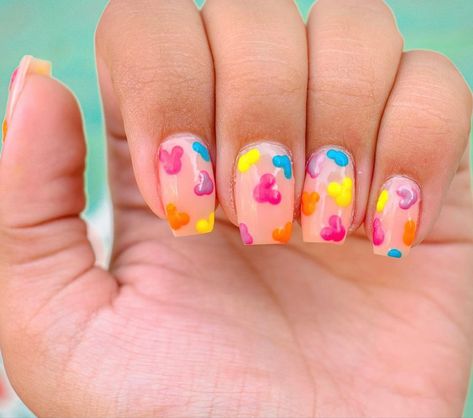 Disney World Acrylic Nails, Disney Mickey Balloon Nails, Cute Nails For Disney World, Colorful Mickey Nails, Disney Birthday Nails Art Designs, Disneyland Gel Nails, Disney Pride Nails, Disney Flower Nails, Rainbow Disney Nails