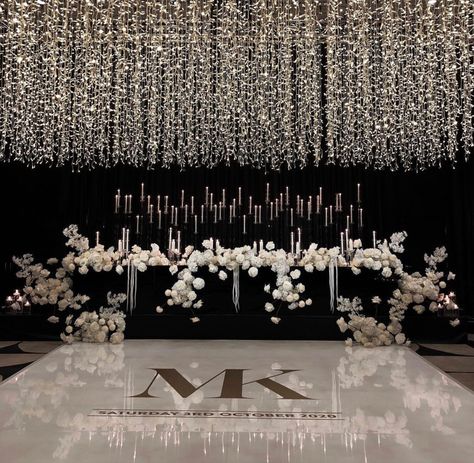 Black And White Wedding Stage, White Sangeet Decor, Wedding Stage White Theme, Black And White Aesthetic Wedding Reception, Walima Decor, Wedding Drawings, Disco Ball And Chandelier Wedding, Bling Theme Sangeet Decor, Disco Ball Wedding Chandelier