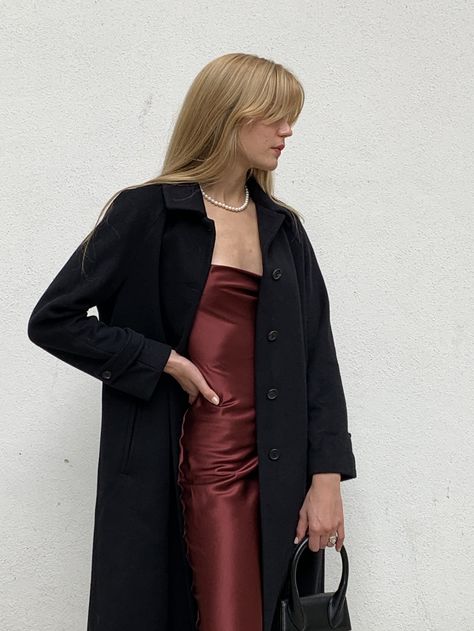 Cowl Neck Dress Outfit Winter, Cowl Neck Dress Outfit, Silk Dresses Outfit, Inspiration Pics, Fancy Fits, Silk Dresses, Winter Dress Outfits, Silk Dress Long, Outfit Inspo Casual