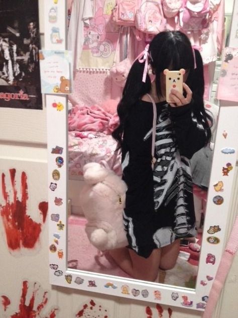 Goth Core, 일본 패션, Kawaii Goth, Kawaii Core, Yami Kawaii, Ideas Hogar, Kawaii Room, J Fashion, 영감을 주는 캐릭터