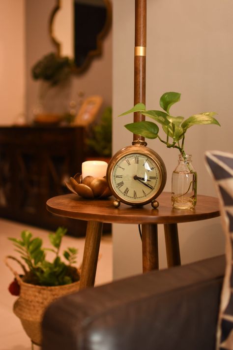 Nehal's Bengaluru Apartment gives us Styling Goals! - The Keybunch Decor Blog Simple Bed Designs, Indian Room Decor, India Home Decor, Ethnic Home Decor, Indian Decor, Indian Home Decor, Decor Home Living Room, Home Room Design, Decorating Blogs