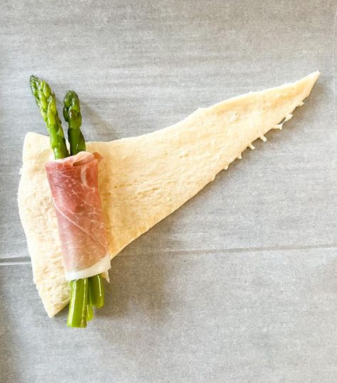 Asparagus and Prosciutto Crescent Rolls - Keeping On Point Asparagus Crescent Rolls, Prosciutto Wraps, Asparagus And Prosciutto, Asparagus Prosciutto, How To Make Asparagus, Asparagus Rolls, Crescent Roll Appetizers, Keeping On Point, Asparagus Wraps