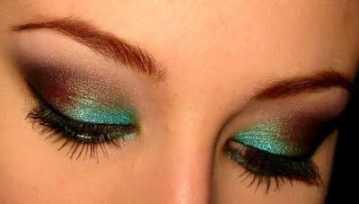 very pretty! Teal Eyeshadow, Teal Makeup, Teal And Brown, Brown Eyeshadow, Kiss Makeup, I Love Makeup, Makeup Designs, Makati, Pretty Eyes