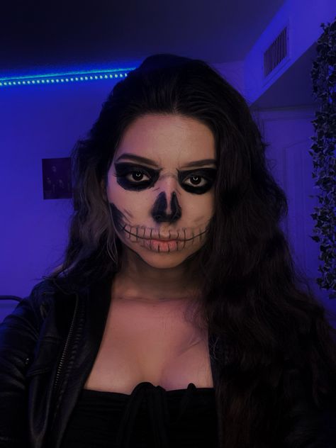 Tate Skull Makeup Easy, Tate Langdon Makeup Easy, Tate Langdon Costume Girl, Tate Langdon Skull Makeup, Tate Langdon Costume, Tate Langdon Skull, Tate Langdon Makeup, School Dance Ideas, Tate Langdon