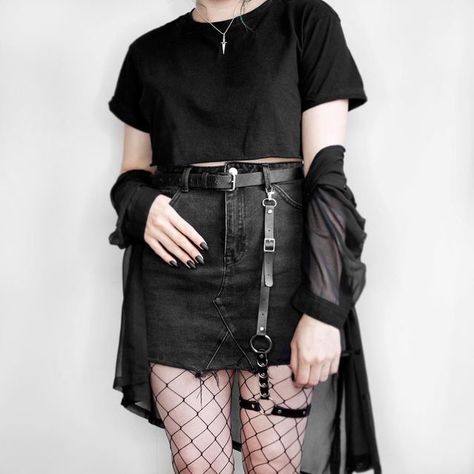 Leg Harness Outfit Skirt, Leg Harness Outfit, Leg Outfit, Harness Outfit, Legs Outfit, Leg Harness, Grunge Clothing, Dark Grunge, Alt Girl