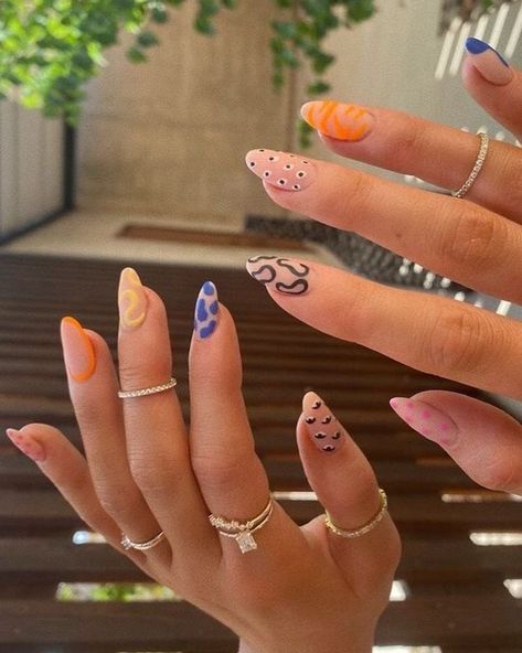 Nails Fire, Nails Minimalist, Nails Pretty, Abstract Nail Art, Almond Nails Designs, Nails 2020, Instagram Nails, Popular Nails, Trim Nails