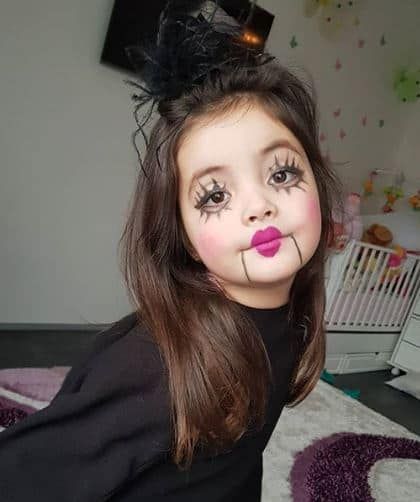 Doll Makeup Halloween Kids, Halloween Makeup Looks Kids, Kid Halloween Makeup, Catrina Makeup Kids, Doll Makeup Pretty, Halloween Kids Makeup, Halloween Makeup Kids, Kids Halloween Makeup, Halloween Doll Makeup