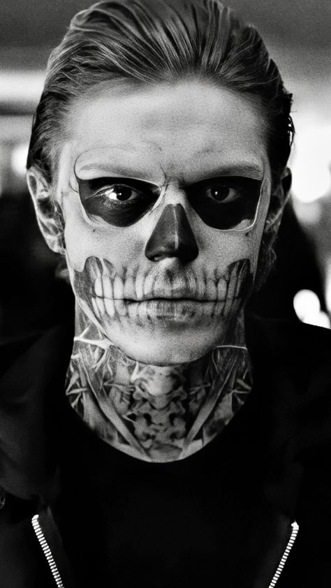 Rate Langdon Skull Makeup, Rate Langdon Costume, Rate Langdon Makeup, Tate Langdon Tattoo, Ghost Rider Makeup, Tattoos For Women On Hand, Rate Langdon, Tate Langdon Drawing, Tate American Horror Story