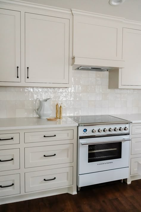 Kitchen With Zellige Backsplash, Light Kitchen Backsplash Ideas, Kitchen Backsplash Zellige, Cloe Backsplash Kitchen, White Zellige Tile Kitchen, Zellige Backsplash Kitchen, Square Tile Backsplash Kitchen, Zellige Kitchen Backsplash, Zellige Tile Kitchen Backsplash