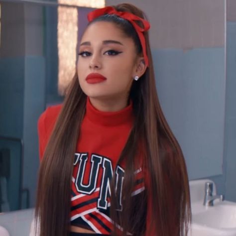 Ariana Grande Images, Jennie Garth, Ariana Grande Fans, Ariana Grande Cute, Ariana Grande Wallpaper, Ariana Grande Photoshoot, Ariana Grande Photos, Ariana Grande Pictures, Ariana G