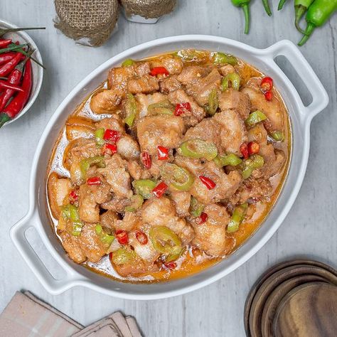 What To Eat PH - Favorite mo din ba ang Bicol Express?... Pagkaing Pinoy, Bicol Express, Filipino Dishes, What To Eat, Bubble Tea, Yummy Food, Tea, Drinks, Quick Saves