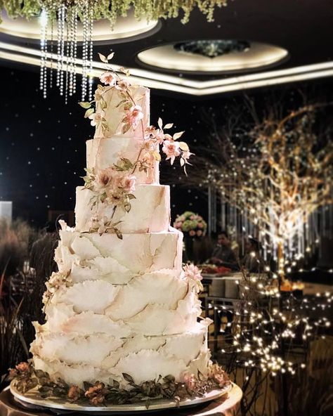 Wedding Cake 2022, 6 Tier Wedding Cakes, Cake 2022, Fancy Wedding Cakes, Extravagant Wedding Cakes, Big Wedding Cakes, Small Wedding Cakes, Dream Wedding Cake, Extravagant Wedding