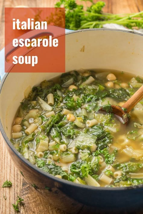 Escarole And Beans Soup, Bean Soup Crockpot, Escarole Recipes, Escarole Soup, Cannellini Beans Recipes, Healthy Vegan Dinner Recipes, Homemade Soup Recipe, Ham And Bean Soup, Italian Soup