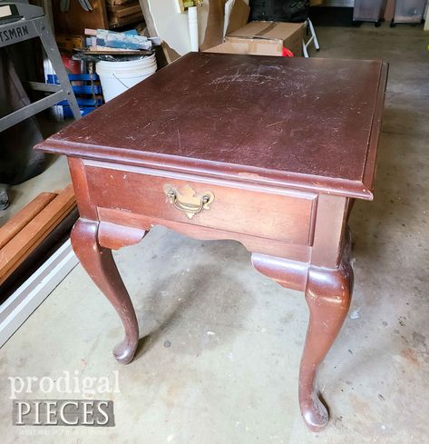 Refinished Queen Anne End Tables, Queen Anne End Table Makeover, Queen Anne Table Makeover, End Table Flip Ideas, Queen Anne Furniture Makeover, End Table Makeover Ideas, Wood Side Table Makeover, Furniture Repainting, Refurbished End Tables