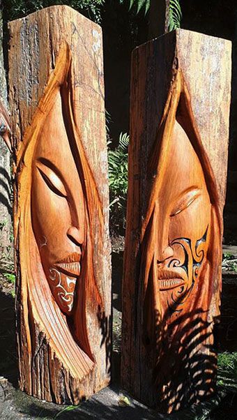 Joe Kemp Maori carver and wood sculptor Easy Wood Carving, Chainsaw Wood Carving, Tre Kunst, Wood Carving Faces, Hand Carved Walking Sticks, Tiki Statues, Simple Wood Carving, Tree Stumps, Tiki Art