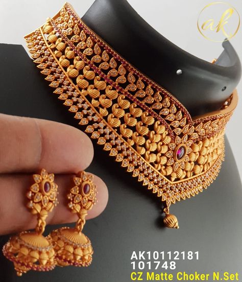 Chokar Gold Set, Trending Bridal Jewelry, Gold Necklace Set New Design 2023, Choker Necklace Designs Gold Indian, Tamil Jewellery, Maharani Necklace, Gold Choker Necklace Indian, Gold Choker Necklace Set, Joker Design