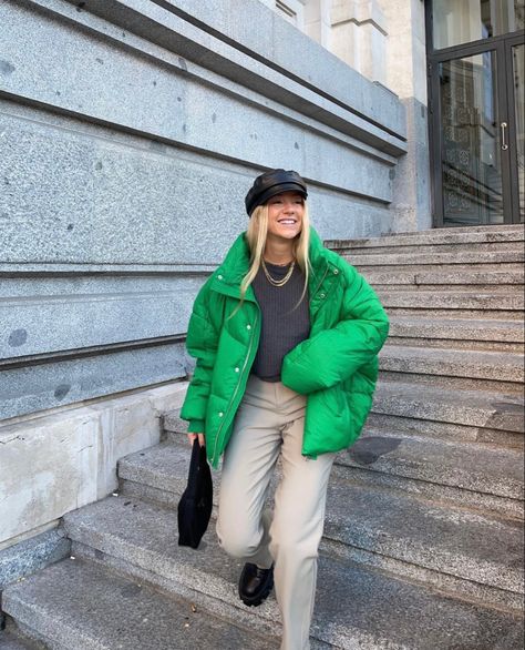 Bright Green Puffer Jacket Outfit, Green Puffer Outfit, Outfits With Green Jacket, Green Winter Jacket Outfit, Green Monochrome Outfit, Green Puffer Jacket Outfit, Green Winter Jacket, Green Jacket Outfit, Puffer Outfit