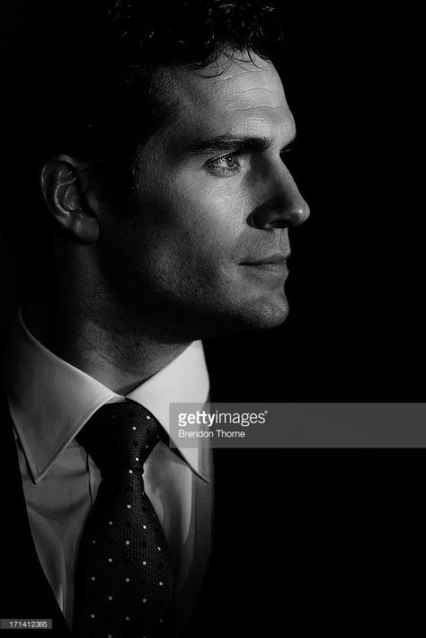 A Man In A Suit, Love Henry, Man In A Suit, Man Of Steel, Male Portrait, British Actors, Henry Cavill, White Photo, Celebrities Male