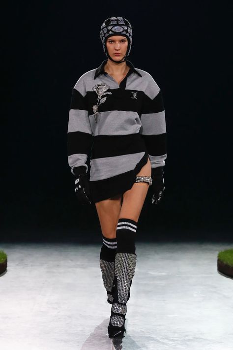 David Koma Fall 2022 Ready-to-Wear Collection | Vogue Rugby Uniform, Golf Wear, David Koma, Winter 2022, Fall 2022, Mini Shirt Dress, Portobello, Fashion Show Collection, Rugby Shirt