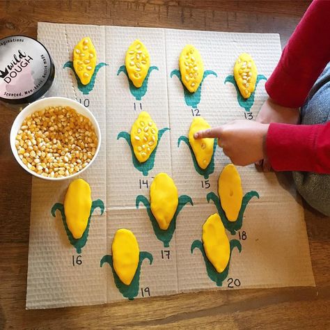 Harvest Activities, Math Activities For Toddlers, Montessori Toddler Activities, Shapes Preschool, Math Activities Preschool, Kids Learning Activities, Toddler Learning Activities, Montessori Activities, Preschool Art