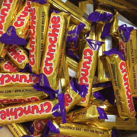 Thank #Crunchie it's Friday! Crunchy Chocolate Bar, Bf Presents, Brrr Basket, Homesick Quotes, Crunchie Chocolate, Realistic Wishlist, Cadbury Crunchie, Crunchie Bar, Bangladeshi Food