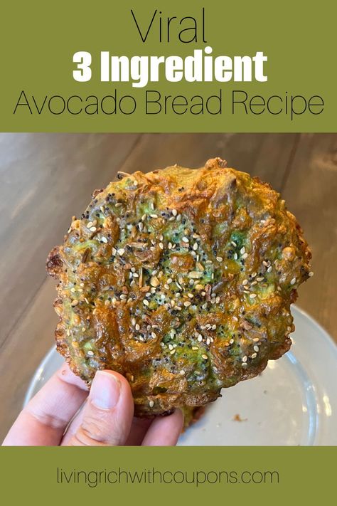 This easy 3 ingredient Avocado bread is a great side dish for lunch or dinner! Yummy, healthy and EASY! Avocado Bread Egg, Avocado Bread 3 Ingredients, Avocado Chips, Avocado Recipes Healthy, Avocado Bread, Dinner Yummy, Breaking Bread, Parmesan Recipes, Filling Food