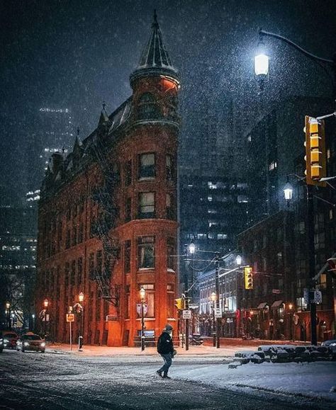 The Most Instagrammable Places in Toronto This Winter | One King West Hotel & Residence  Canada Travel | Canada Destinations | Canada Honeymoon | Backpack Canada | Canada Backpacking | Canada Vacation Photography North America #travel #honeymoon #vacation #backpacking #budgettravel #bucketlist #wanderlust #Canada #NorthAmerica #visitCanada #discoverCanada Places In Toronto, Canada Honeymoon, Toronto Pictures, Ontario Photography, Backpacking Canada, Toronto Photography, Canada Vacation, Toronto City, Vacation Photography