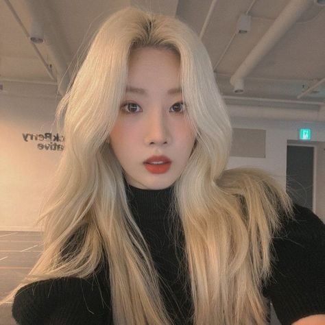 The Moon Today, Kim Lip Loona, Loona Kim Lip, Odd Eyes, Olivia Hye, Kim Lip, Pop Group, South Korean Girls, Bbc