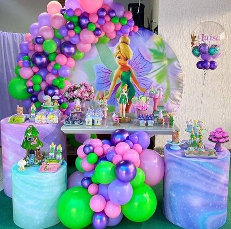 Tinkerbell Party Theme, Baby Birthday Decorations, Tinkerbell Party, Baby Shower Theme Decorations, Simple Birthday Decorations, First Birthday Themes, Fairy Parties, Disney Party, Theme Parties