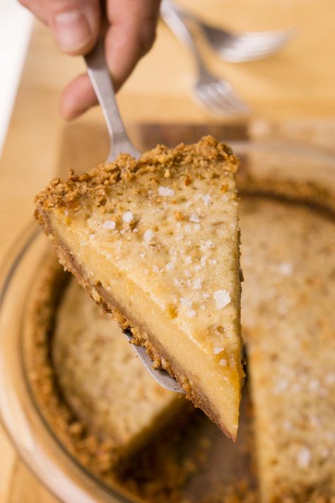 Pretzel Pie Crust - David Lebovitz Pretzel Pie Crust Recipes, Pretzel Pie Crust, Salted Honey Pie, Pretzel Pie, Pretzel Crust, Honey Pie, How To Make Pie, Pie Crusts, Favorite Pie