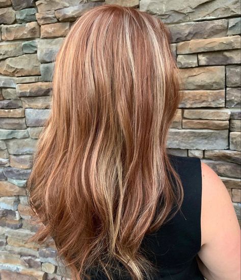 Blonde Hair With Copper Lowlights, Copper Hair With Highlights, Dark Strawberry Blonde Hair, Reddish Blonde Hair, White Blonde Highlights, Blonde Lowlights, Strawberry Blonde Highlights, Strawberry Blonde Hair Color, Copper Blonde