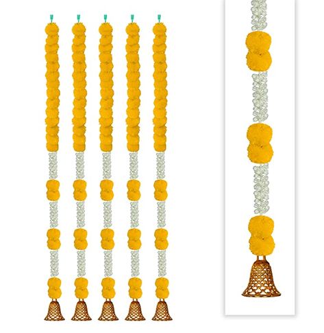 Marigold Decoration, Jasmine Flower Garland, Groom Cartoon, Cartoon Wedding Invitations, Wedding Illustration Card, Bride And Groom Cartoon, Diy Tassel Garland, Wedding Card Design Indian, Indian Wedding Invitation Card Design