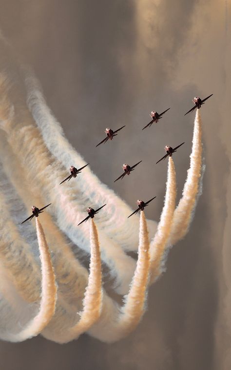 Jet Fighter Pilot, Pilots Aviation, Airplane Fighter, Indian Air Force, Air Fighter, Trending Pins, Aviation Photography, Fighter Pilot, Air Show