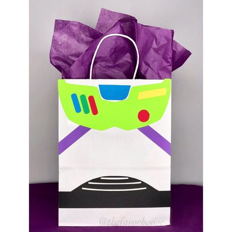 Buzz Lightyear Birthday Party, Buzz Lightyear Party, Buzz Lightyear Birthday, Toy Story Gifts, Toy Story Theme, Toy Story Buzz Lightyear, Toy Story Birthday Party, Toy Story Buzz, Party Goodies