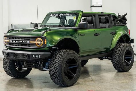 SoFlo Customs on Instagram: "In Stock Widebody Eruption 🌋 Green SoFlo Stallion - Own This Incredible Ford Bronco For Only $79,999 - Perfect Holiday Gift #ford #fordbronco #bronconation #4x4 #custombronco #soflo #soflocustoms" Ford Bronco Lifted, Broncos Colors, Ford Bronco For Sale, Classic Ford Broncos, Luxury Cars Rolls Royce, Ford 4x4, Jeep 4x4, Jeep Truck, Car Ford