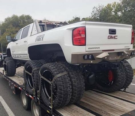 Gmc Dually Lifted, Gmc Dually, Carros Bmw, 6x6 Truck, Dually Trucks, Custom Pickup Trucks, Rat Rods Truck, Jacked Up Trucks, Lifted Cars