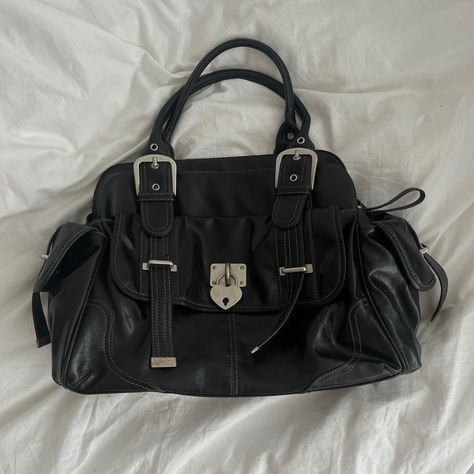 Y2k Bags For School, Y2k Leather Bag, Y2k School Bag, Gothic Girl Aesthetic, School Bag Accessories, Y2k Bags, Aesthetic Bag, Gothic Emo, Aesthetic Bags