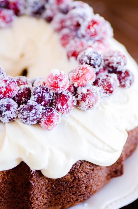 Bundt Cake Cream Cheese Frosting, Christmas Bundt Cake Recipes, Christmas Bundt Cake, Cream Cheese Frosting Cake, Cranberry Cake, Holiday Cake, Sugared Cranberries, Cake With Cream Cheese Frosting, Cream Cheese Frosting Recipe