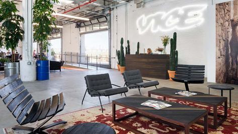 Vice Media – Uhuru Design Agency Office, Sit Stand Workstation, Ad Agency, Commercial Architecture, Modern Lounge, Office Inspiration, Office Interior Design, Table Seating, Commercial Interiors