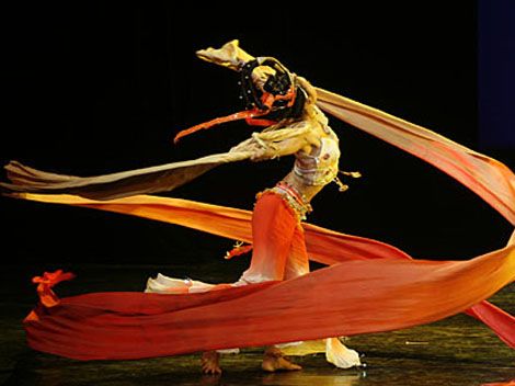 Dunhuang Dance, Doodle Reference, Silk Dancing, Ribbon Dance, Beijing Opera, Chinese Dance, China Culture, Dance Dreams, Dunhuang