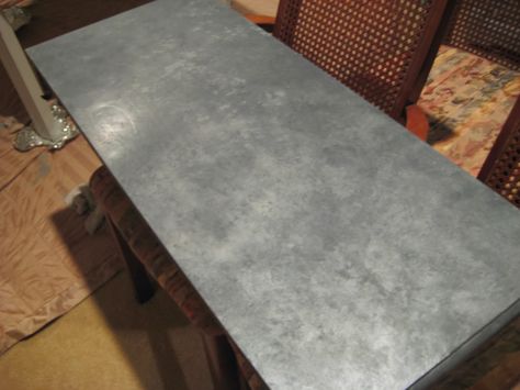 Salt Marsh Cottage: Faux Zinc Tabletop--Super Easy Tutorial Faux Zinc Paint Finish, Faux Metal Paint Finish, Zinc Table Top, Zinc Countertops, Zinc Table, Faux Metal, Modern Industrial Decor, Diy Table Top, Salt Marsh