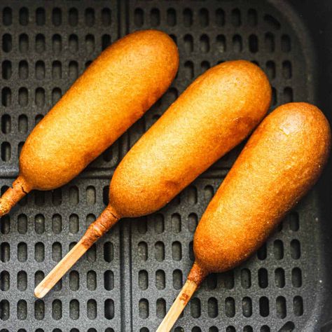 Corn Dogs Air Fryer, Corn Dogs In Air Fryer, State Fair Corn Dogs, Fair Corn Dogs, Corndog Recipe, Mini Corn Dogs, State Fair Food, How To Make Corn, Honey Cornbread